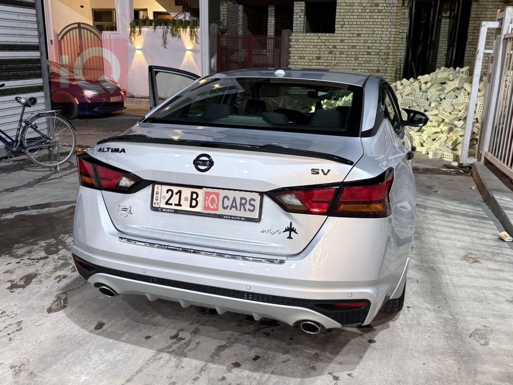 نيسان ألتيما